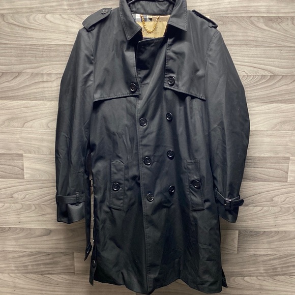 Burberry Mid-length Chelsea Heritage Trench Coat